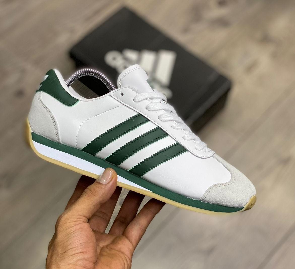 Adidas Country