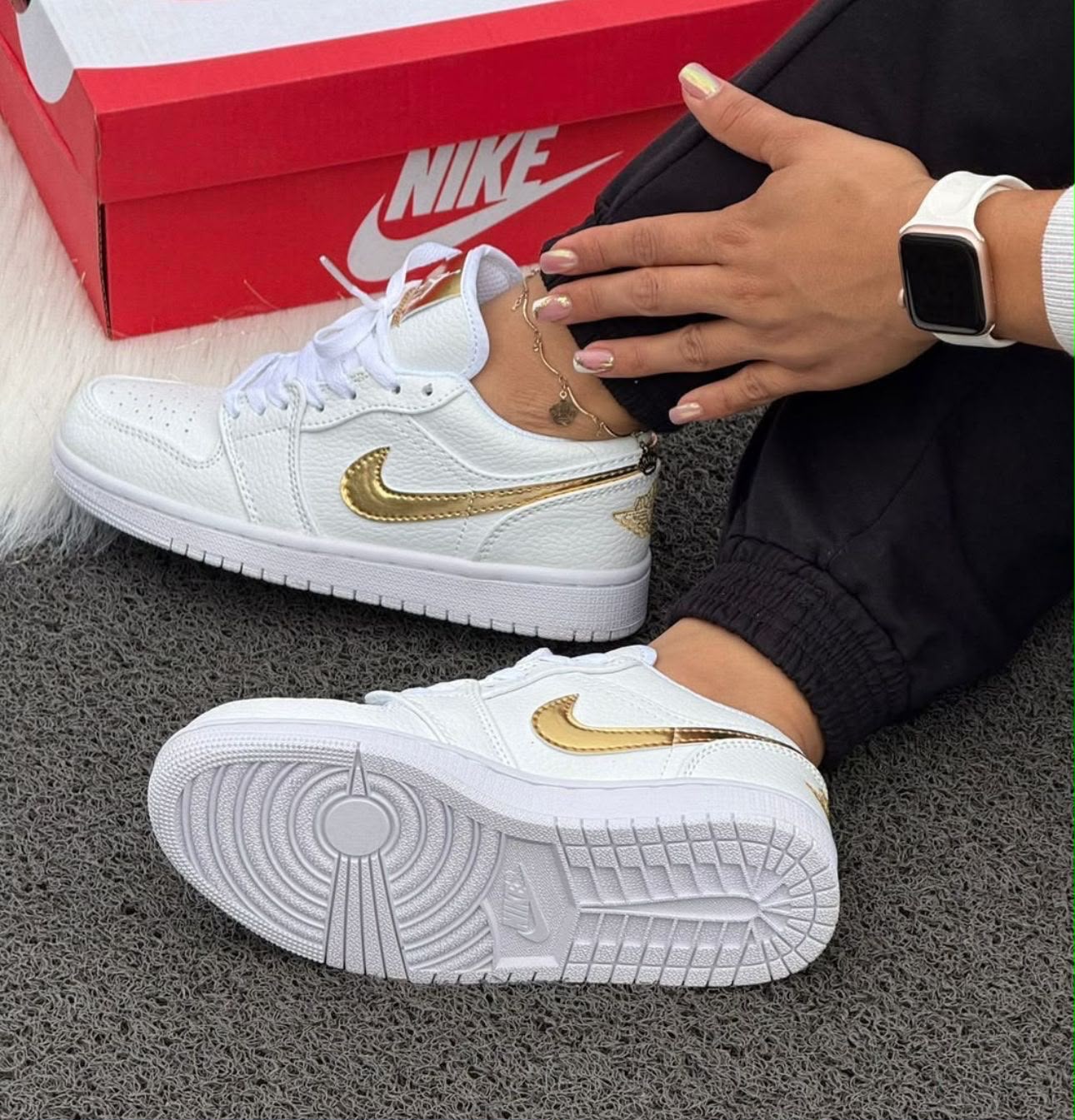 Nike Retro Gold