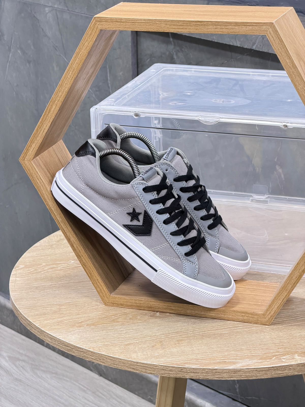 Converse Casual
