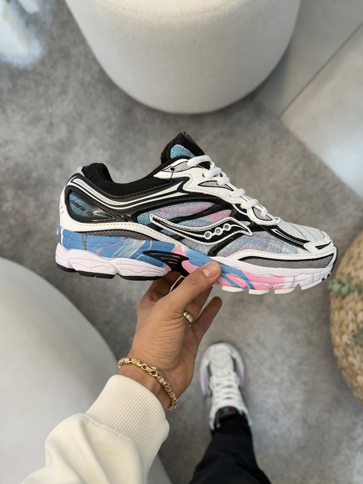 Saucony Omni 9